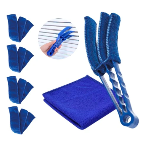 Blauwe jaloeziereiniger met microvezeldoek.